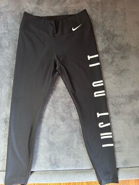 Nike Dri-FIT "Just Do It" Graphic Training Leggings - Black - Women's Size M